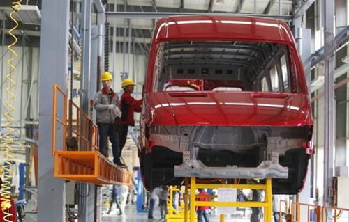 新能源時代 定義、最新進(jìn)展與道路機(jī)動車輛生產(chǎn)的綠色變革